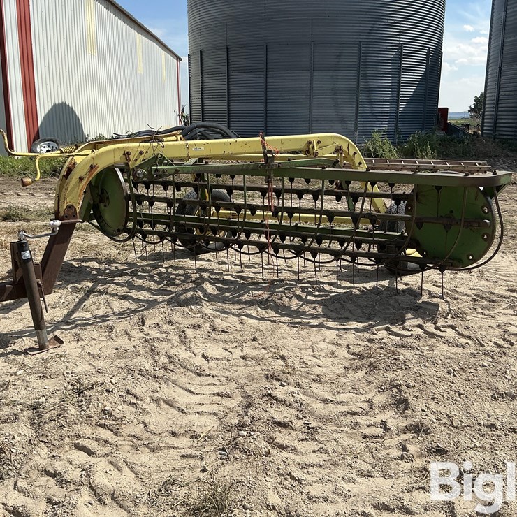 JOHN DEERE 640