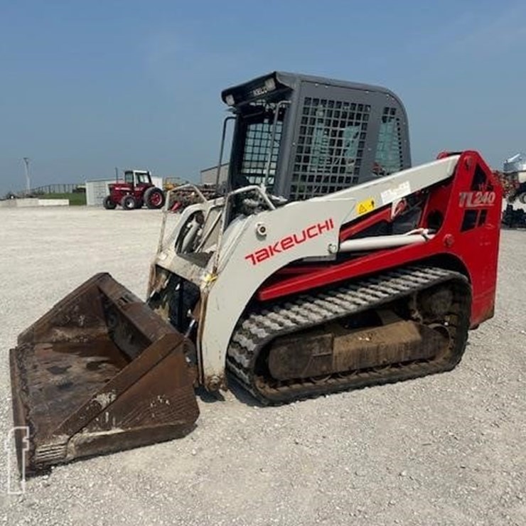 TAKEUCHI TL240