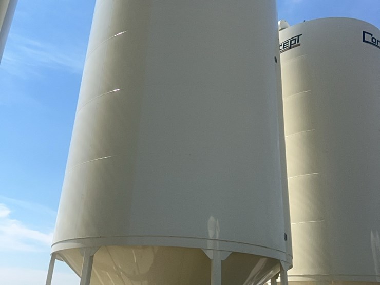 concept-7,500-bu.-hopper-bin,-equipped-with-bin-fan-with-3-phase-agi-grainguard-10-hp-electric-motor.-image-10