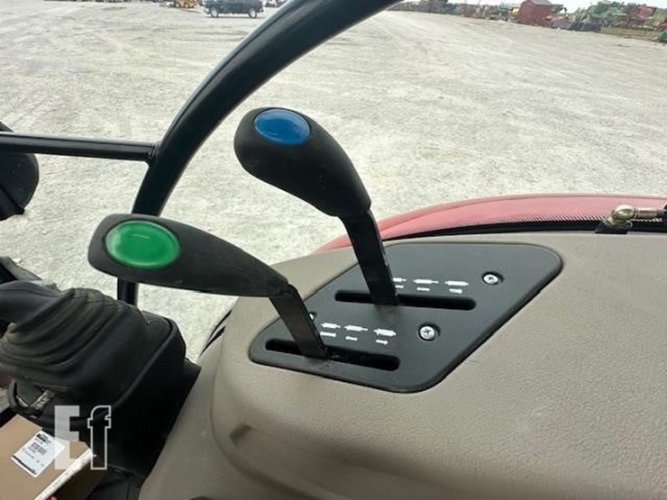 2021-case-ih-farmall-75a-image-30