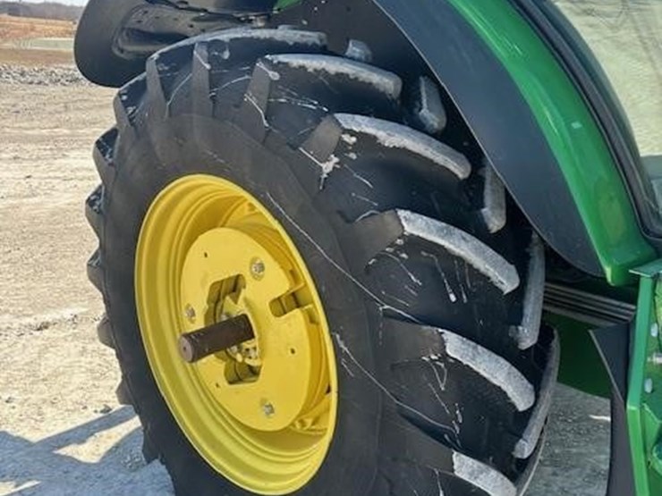 2017-john-deere-6130r-image-12