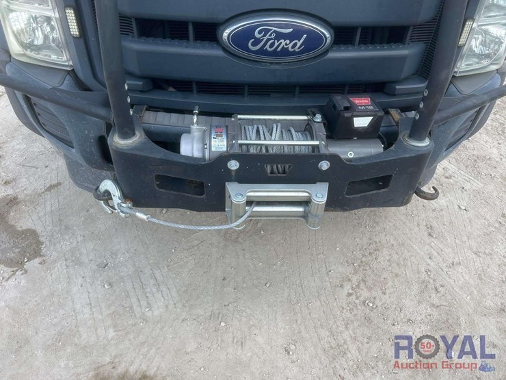 2015-ford-f550-image-29
