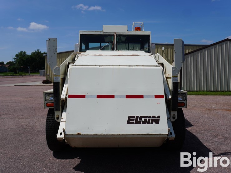 1989-elgin-pelican-image-2