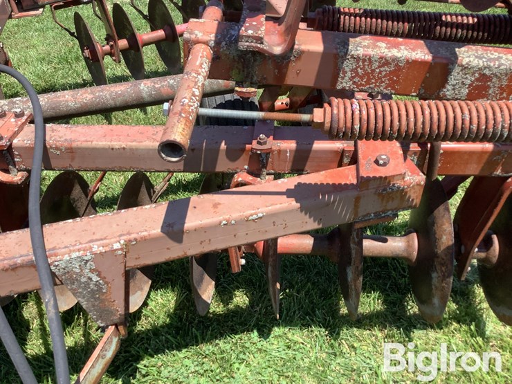 massey-ferguson-620-image-15
