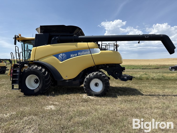 2008-new-holland-cr9070-image-8