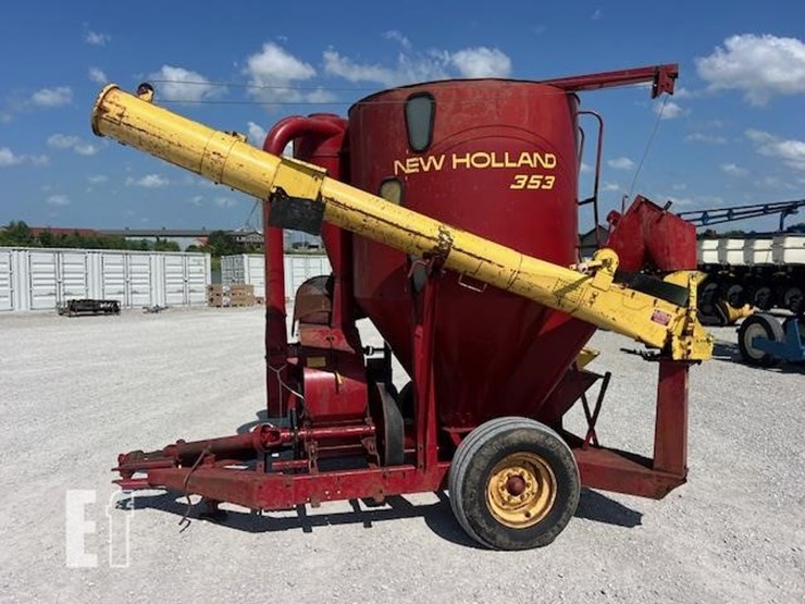 new-holland-353-image-1
