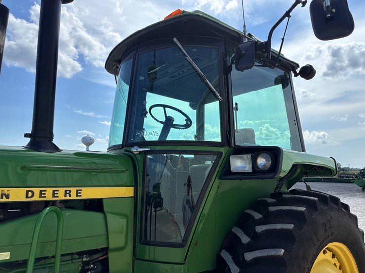 1987-john-deere-4630-image-16