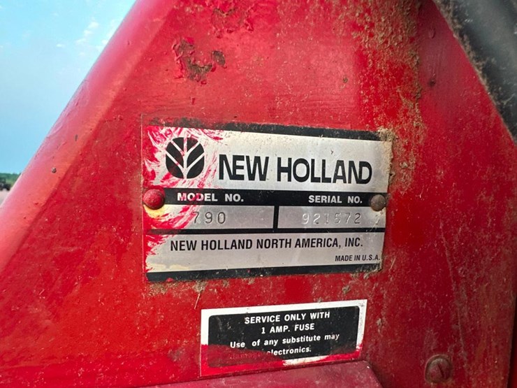 new-holland-790-image-24
