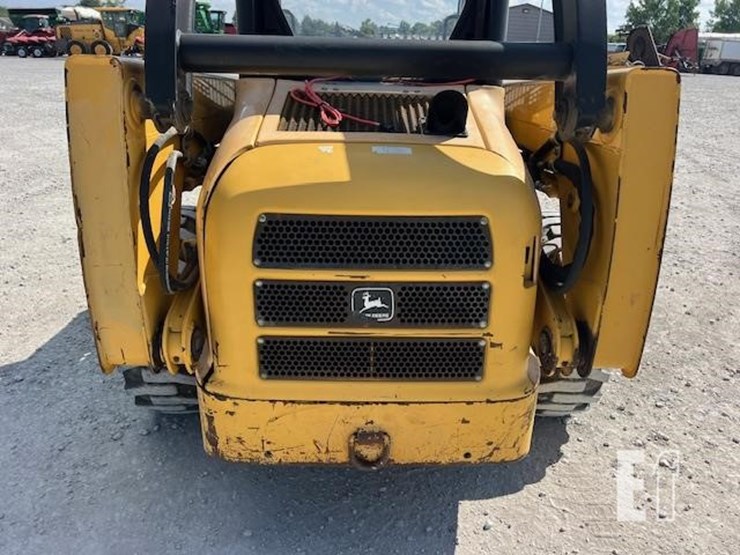 deere-250-image-13
