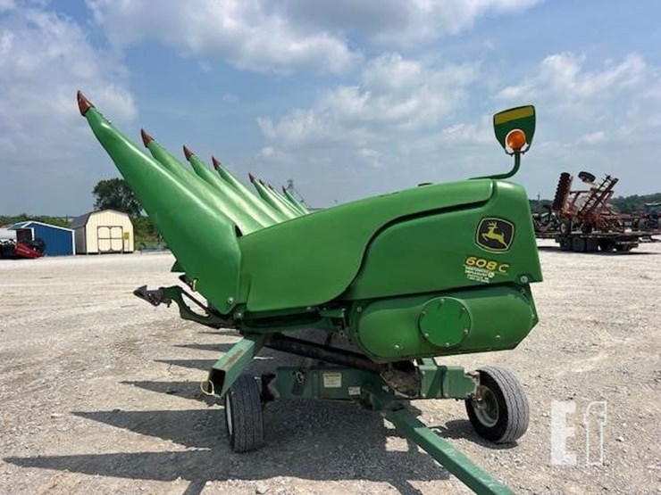 2009-john-deere-608c-image-10