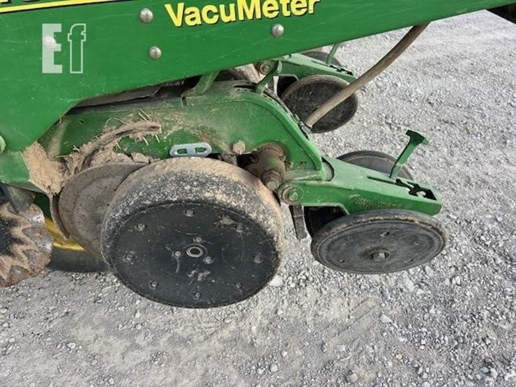 john-deere-1750-image-19
