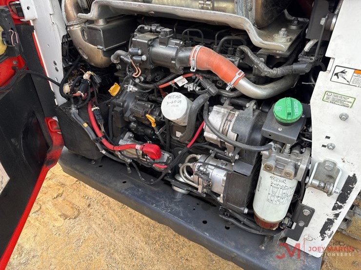 2022-bobcat-t770-image-9