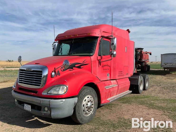 2003-freightliner-columbia-120-image-1