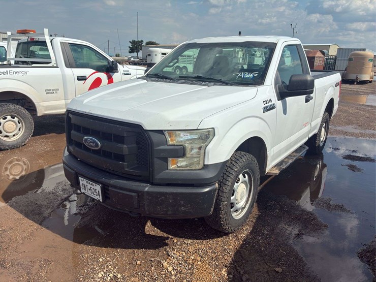 2016-ford-f150-xl-image-1
