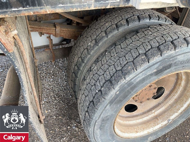2011-ford-f550-image-13