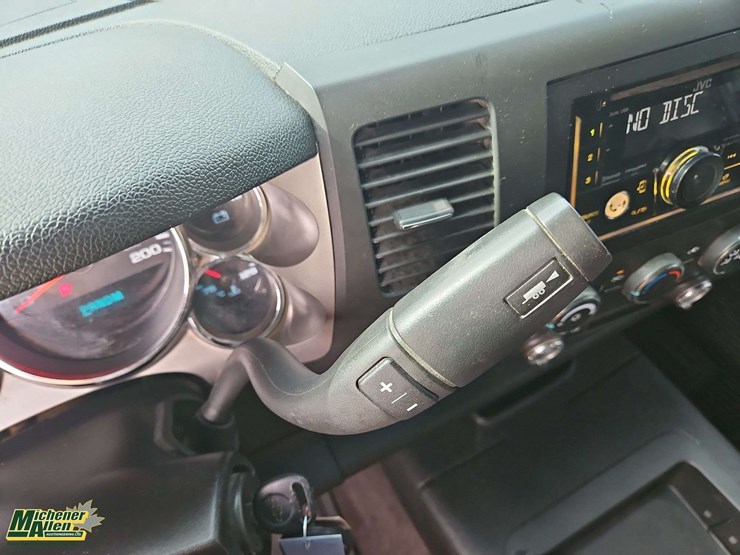 2010-chevrolet-silverado-1500-image-12