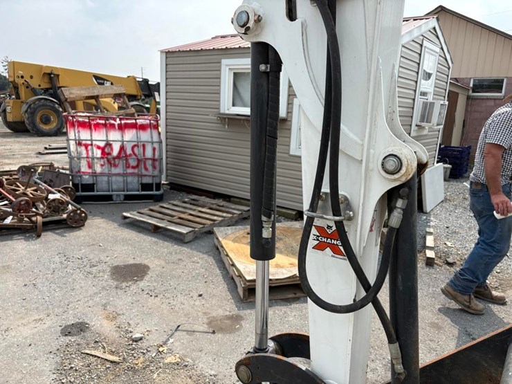 2021-bobcat-e26-image-18