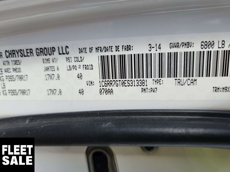 2014-ram-1500-slt-image-6
