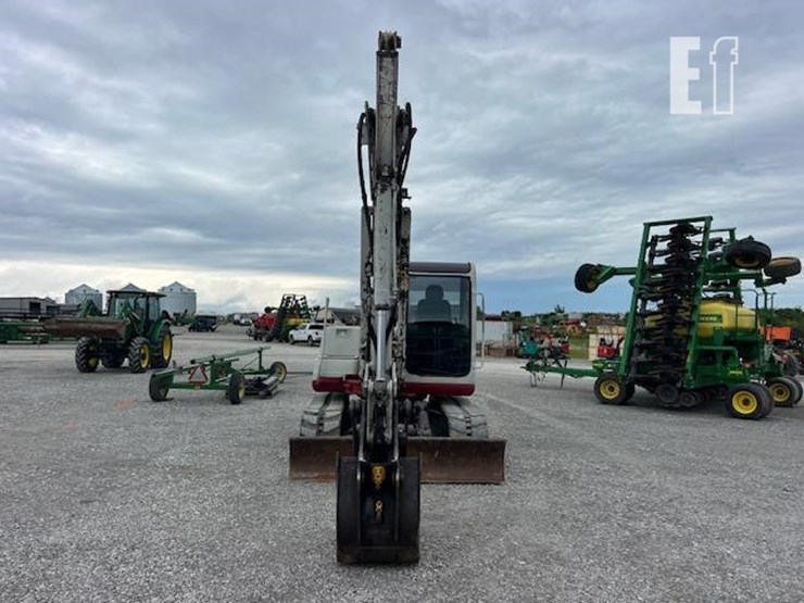 takeuchi-tb175-image-11