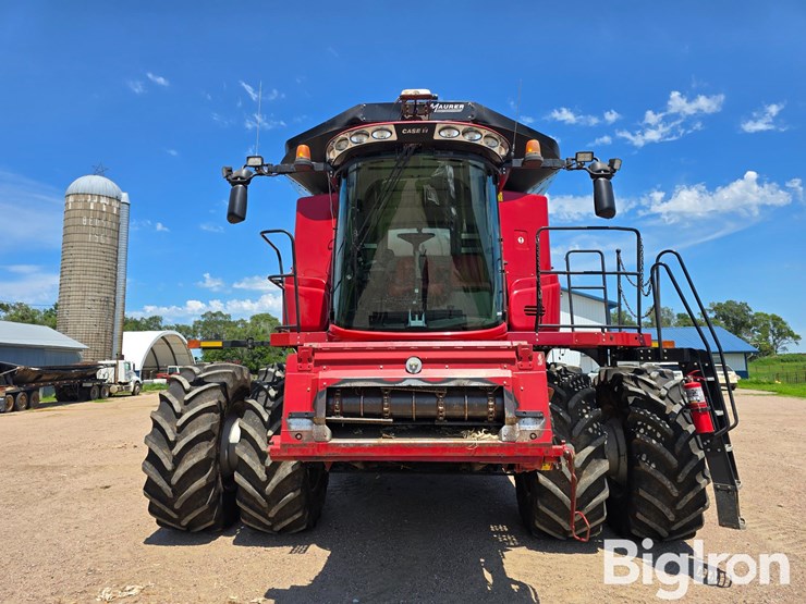 2016-case-ih-8240-image-2