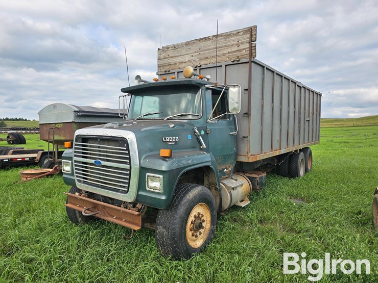 1986-ford-ln8000-image-1