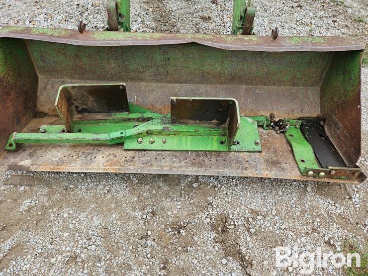 john-deere-148-image-9