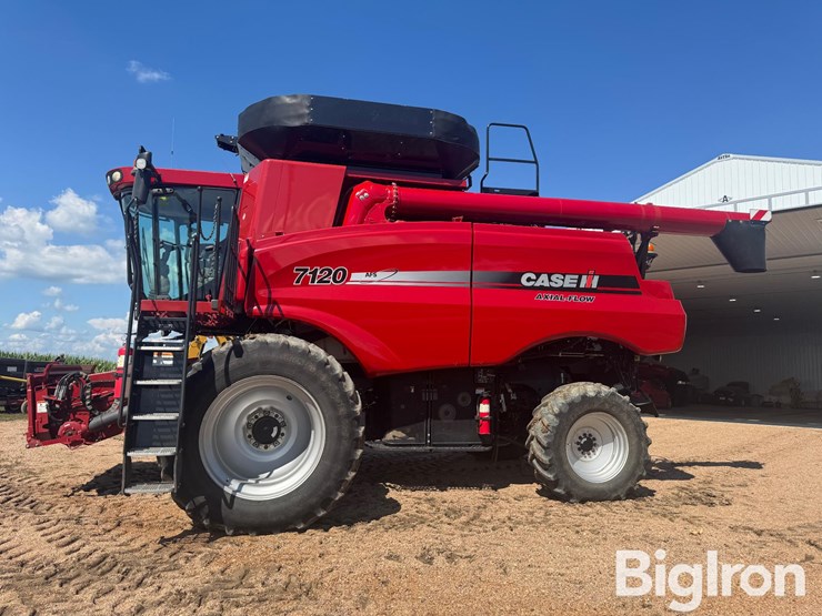 2010-case-ih-7120-image-8