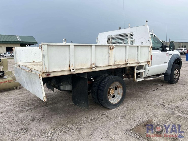 2006-ford-f550-image-3