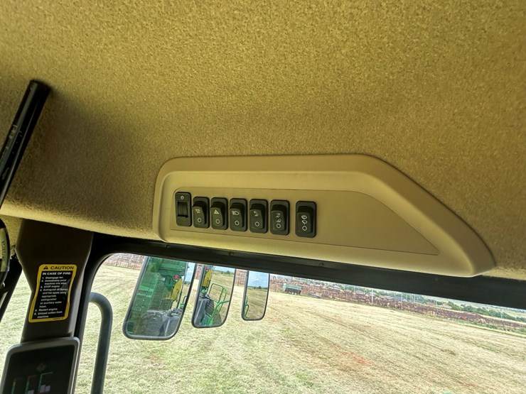 2016-john-deere-cs690-image-22