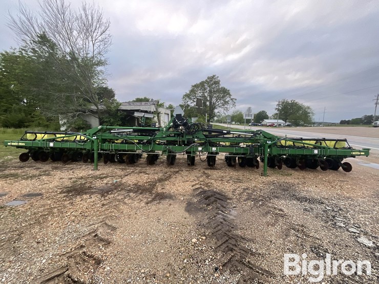 2013-john-deere-1720-image-2