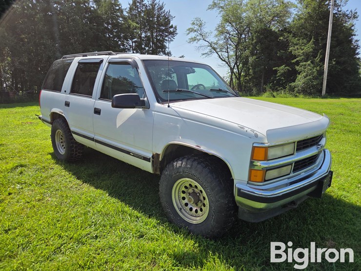 1997-chevrolet-tahoe-image-3