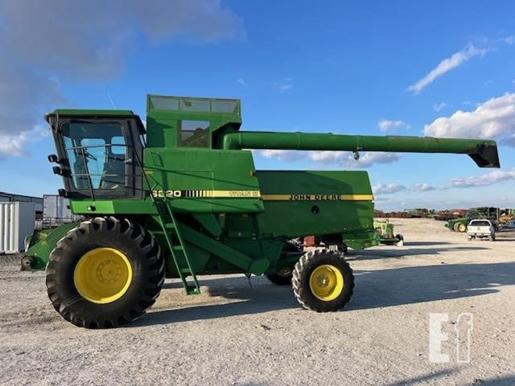 1988-john-deere-8820-titan-ii-image-3