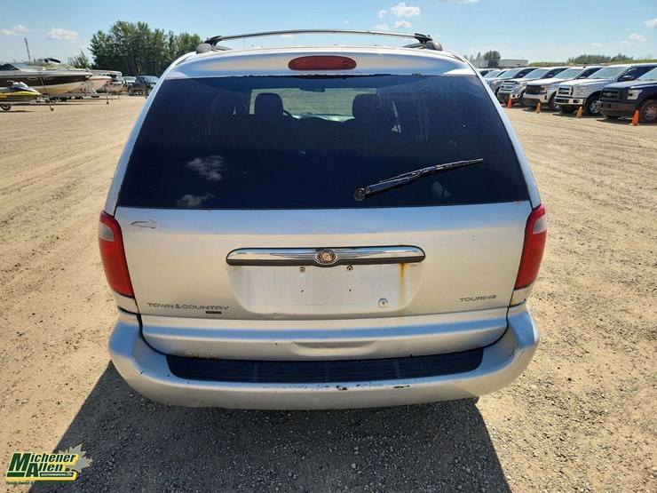 2006-chrysler-town-&-country-image-22