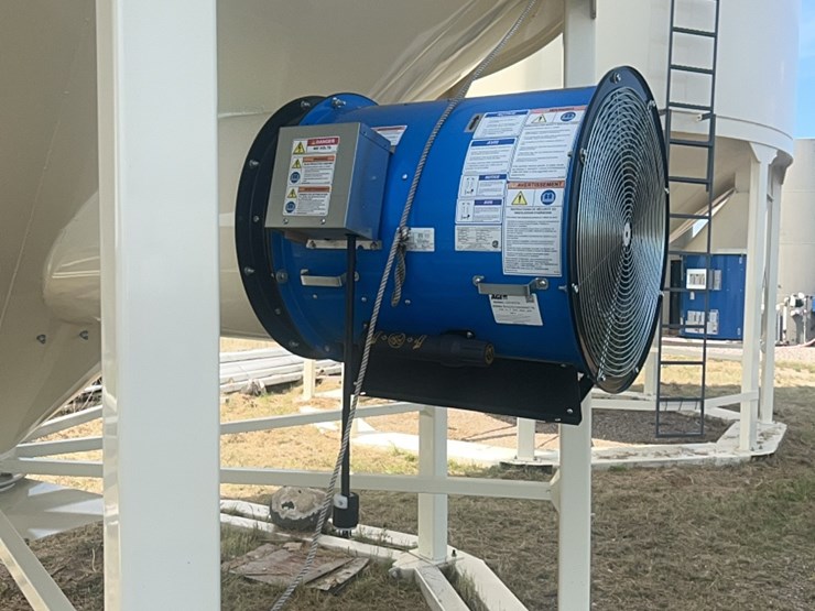 concept-5,000-bushel-hopper-bin,-fully-equipped-with-agi-grainguard-10-hp-bin-fan-with-three-phase-electric-motor-image-36