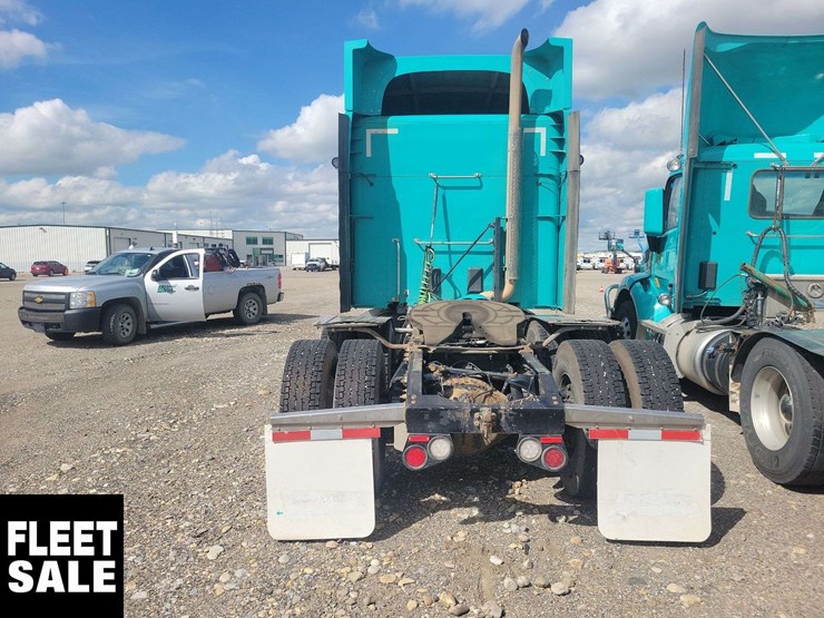 2019-peterbilt-579-image-14