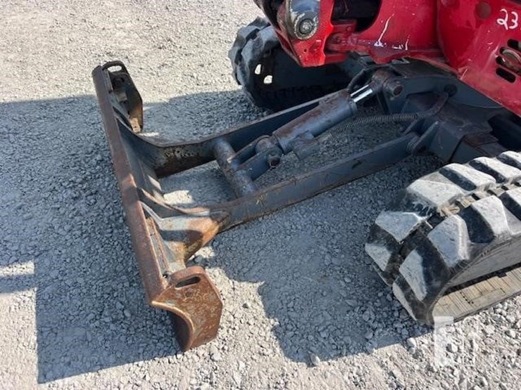 takeuchi-tb216-image-14