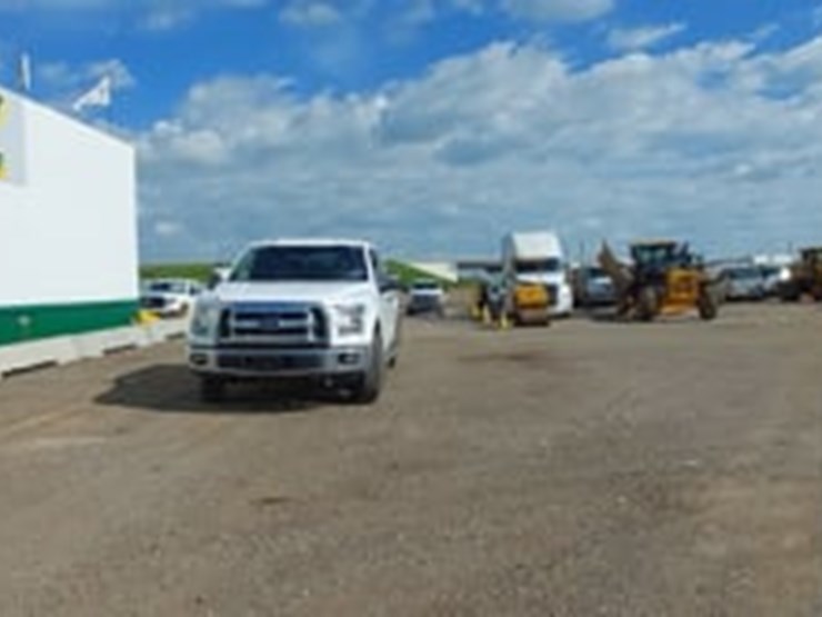 2017-ford-f150-image-4