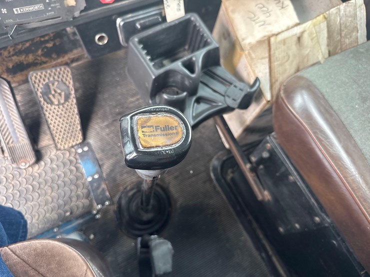 1987-kenworth-t600-image-42
