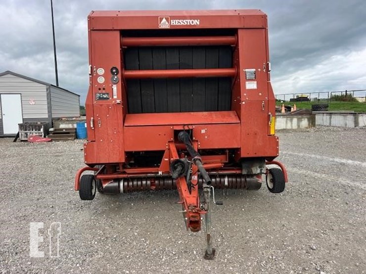 hesston-856a-image-10
