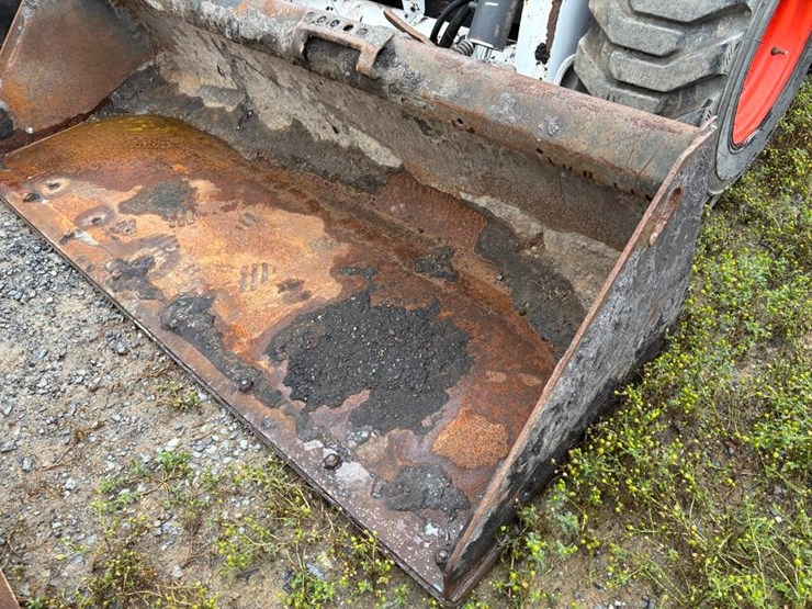 2014-bobcat-s570-image-15