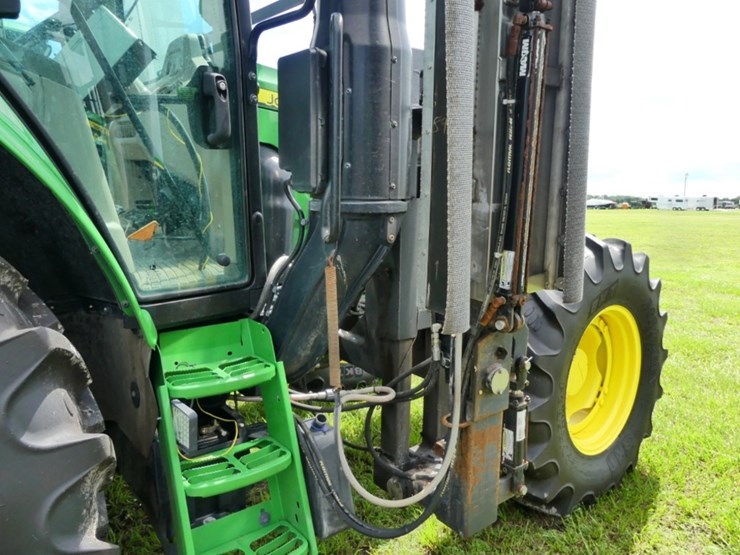 2024-john-deere-6110m-image-7