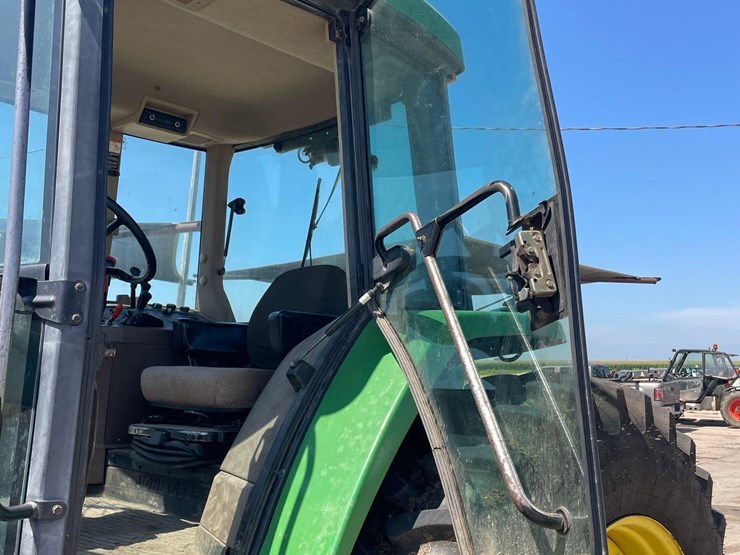 john-deere-7210-image-30