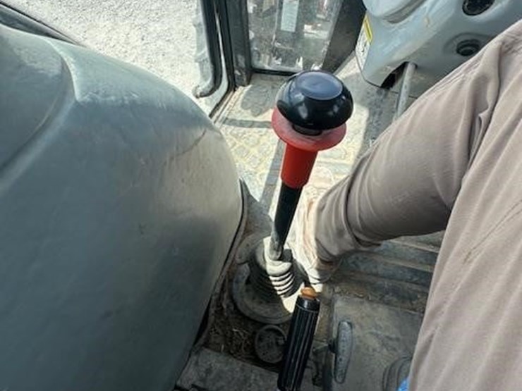 2008-new-holland-t5050-image-31