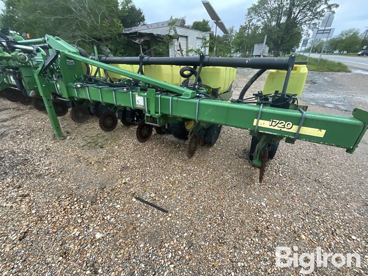 2013-john-deere-1720-image-9