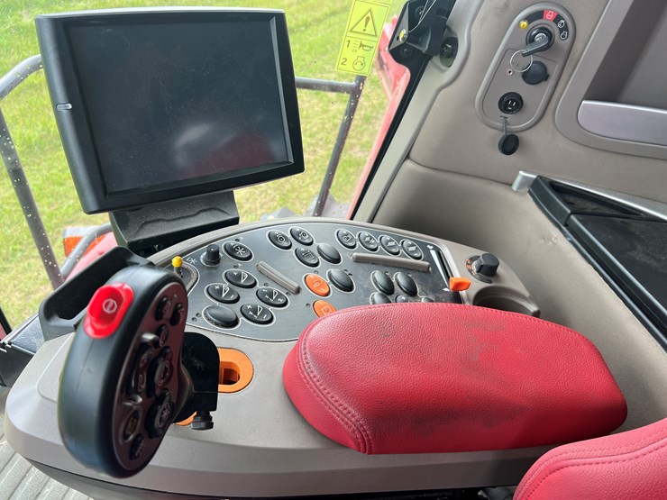2023-case-ih-8250-image-15