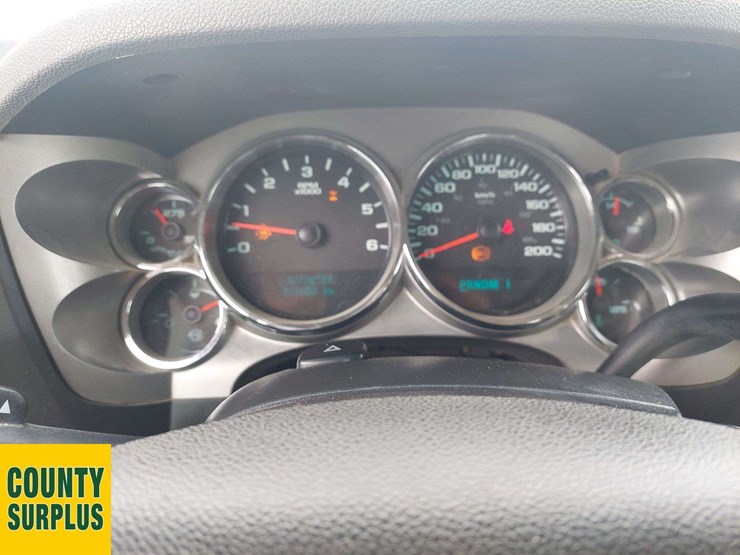 2011-chevrolet-silverado-2500hd-image-8
