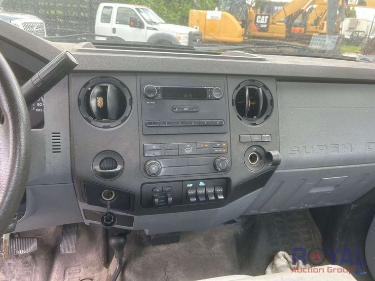 2015-ford-f550-image-15