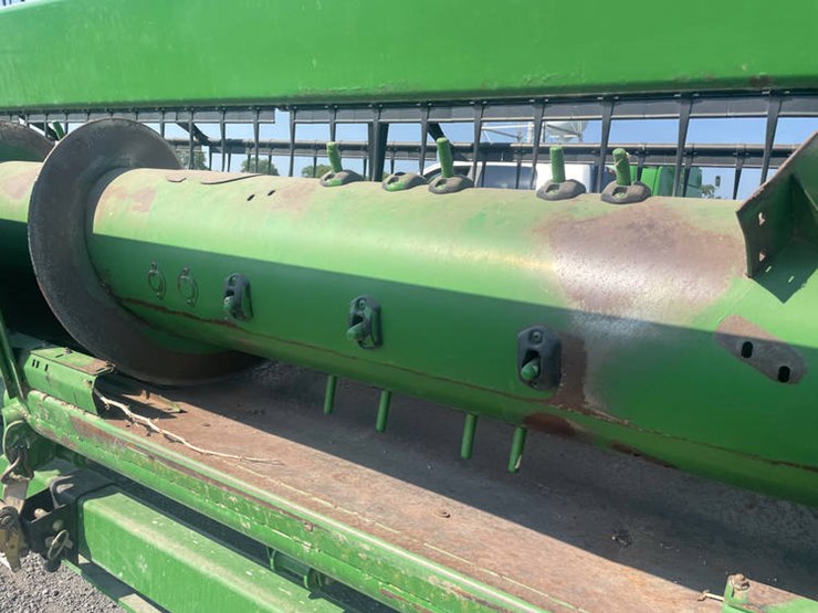 2012-john-deere-635f-image-12