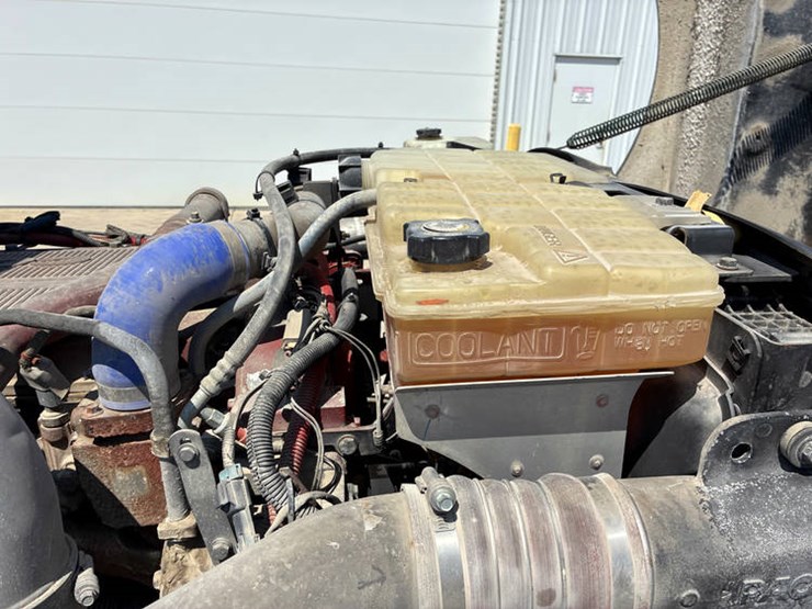 2011-peterbilt-386-image-63