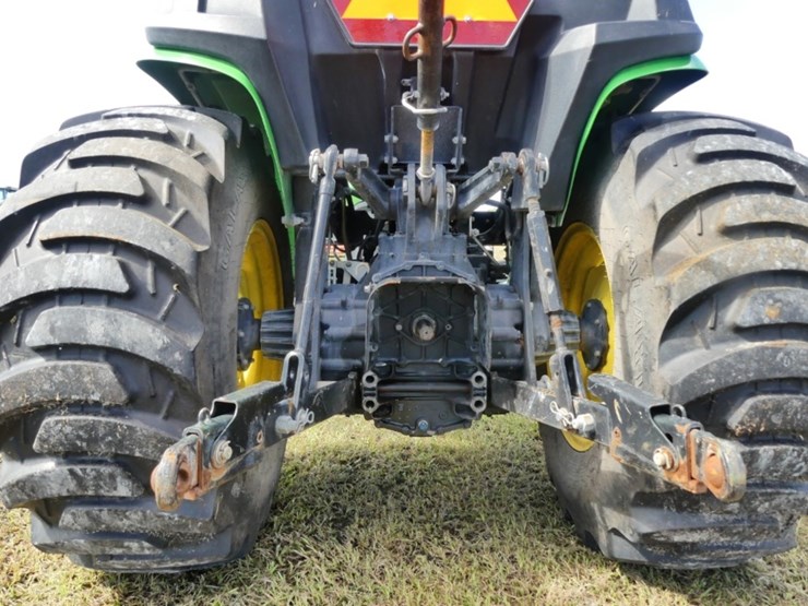 john-deere-3038e-image-5